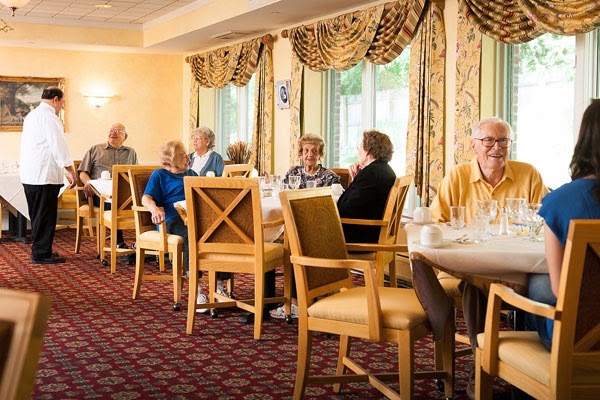 Loudonville Assisted Living Residence | 298 Albany Shaker Rd, Albany, NY 12211, USA | Phone: (518) 463-4398