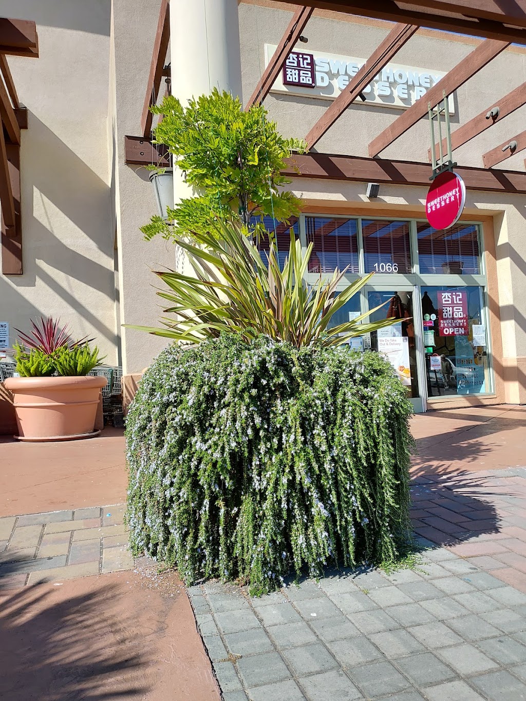 Marlin Cove Shopping Center | 1000 Foster City Blvd, Foster City, CA 94404, USA | Phone: (408) 460-3275