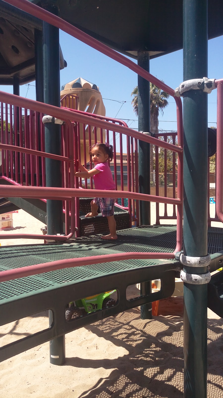 Vincent Park | 630 Vincent St, Redondo Beach, CA 90277, USA | Phone: (310) 318-0610