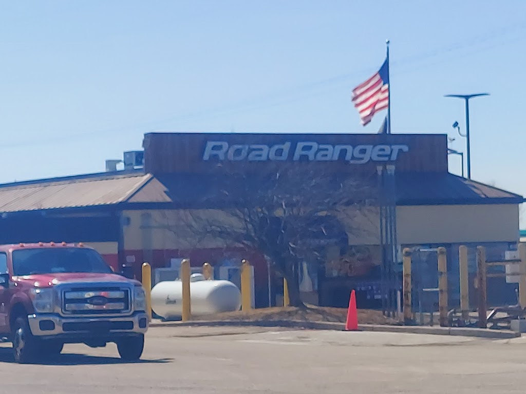 Road Ranger | 2762 County Hwy N, Cottage Grove, WI 53527, USA | Phone: (815) 580-4842