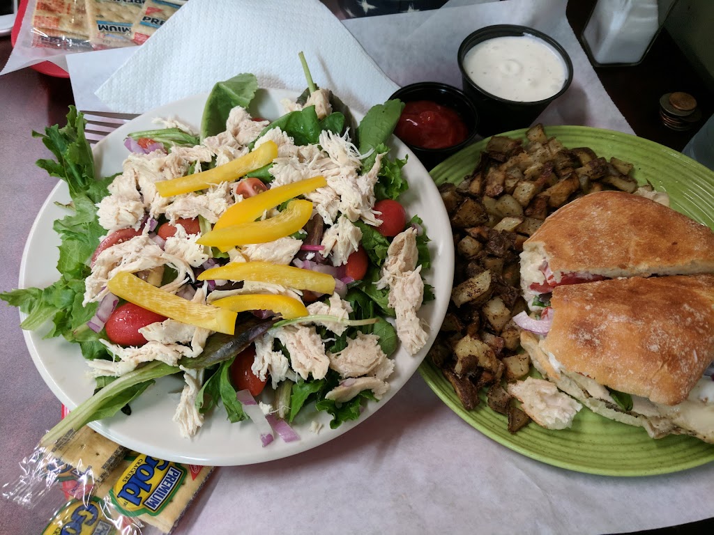 Crow Creek Cafe And Market | 106 S Grand, Crescent, OK 73028, USA | Phone: (405) 969-3552