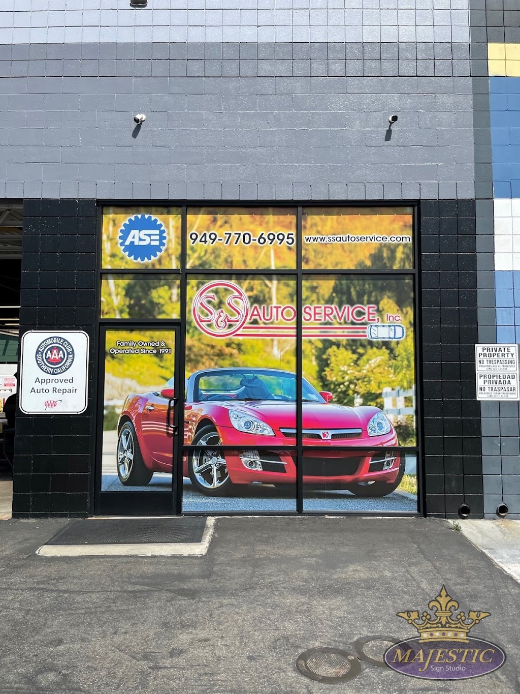 Majestic Sign Studio | Exterior Signs | Interior Signs | ADA Signage | Maple Business Center, 140 N Maple St #104, Corona, CA 92880, USA | Phone: (951) 735-5001