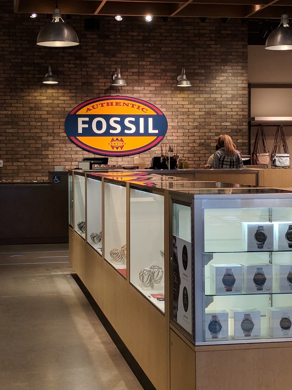 Fossil Outlet | 2962 Livermore Outlets Dr Unit 265, Livermore, CA 94551 | Phone: (925) 443-3642