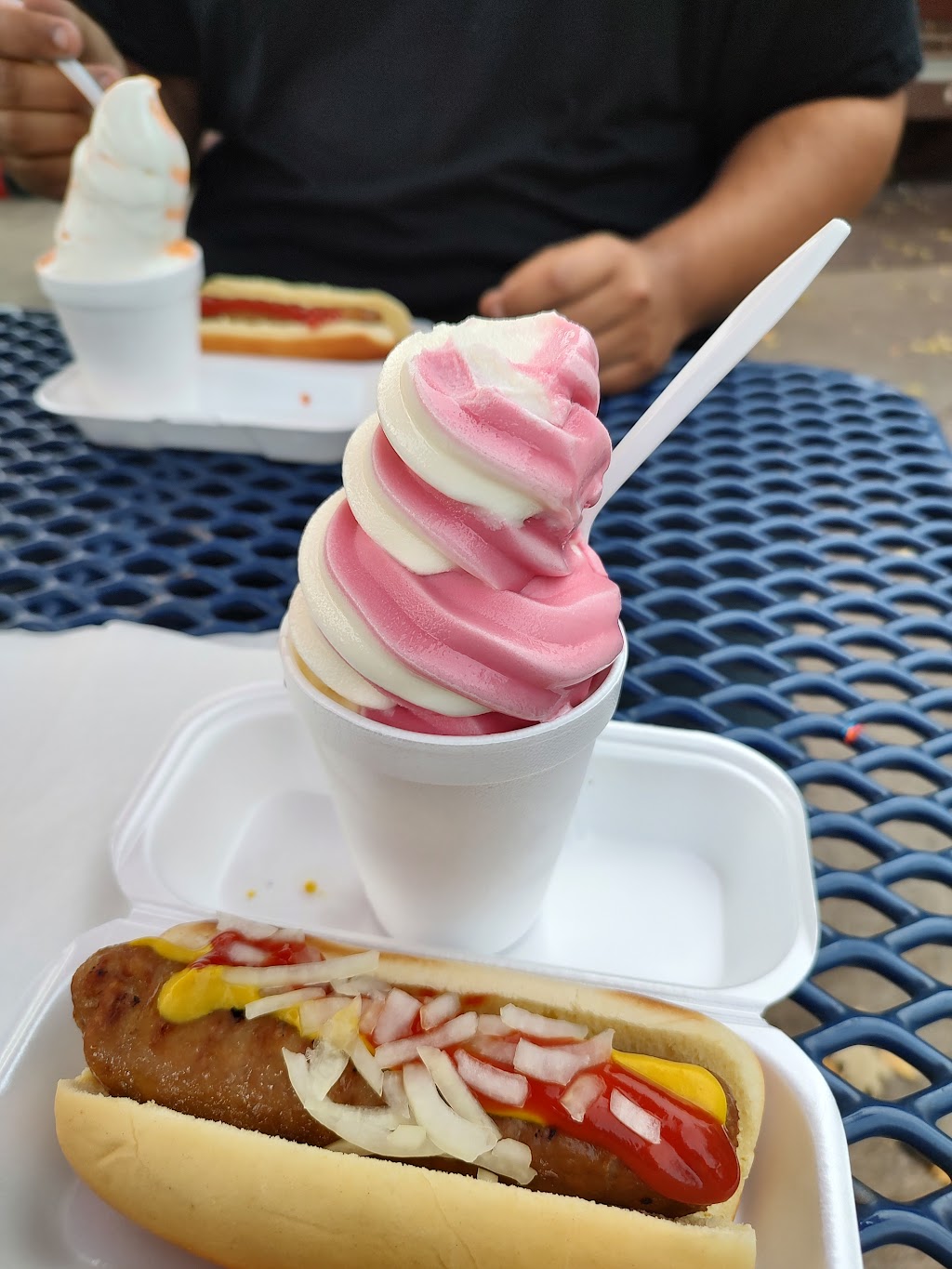 Cup and Cone | 2126 4th St, White Bear Lake, MN 55110, USA | Phone: (651) 426-1498