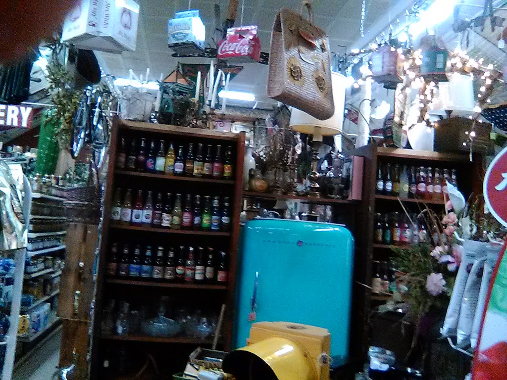 Minnichs Antiques and General Store | 5843 Lincoln Ave, Uniondale, IN 46791, USA | Phone: (260) 227-6056