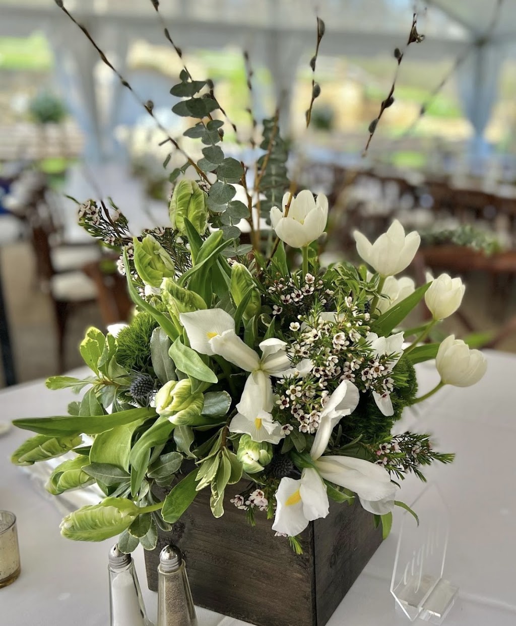 2 Buds Floral Design | 7227 Steubenville Pike, Oakdale, PA 15071, USA | Phone: (412) 787-0380