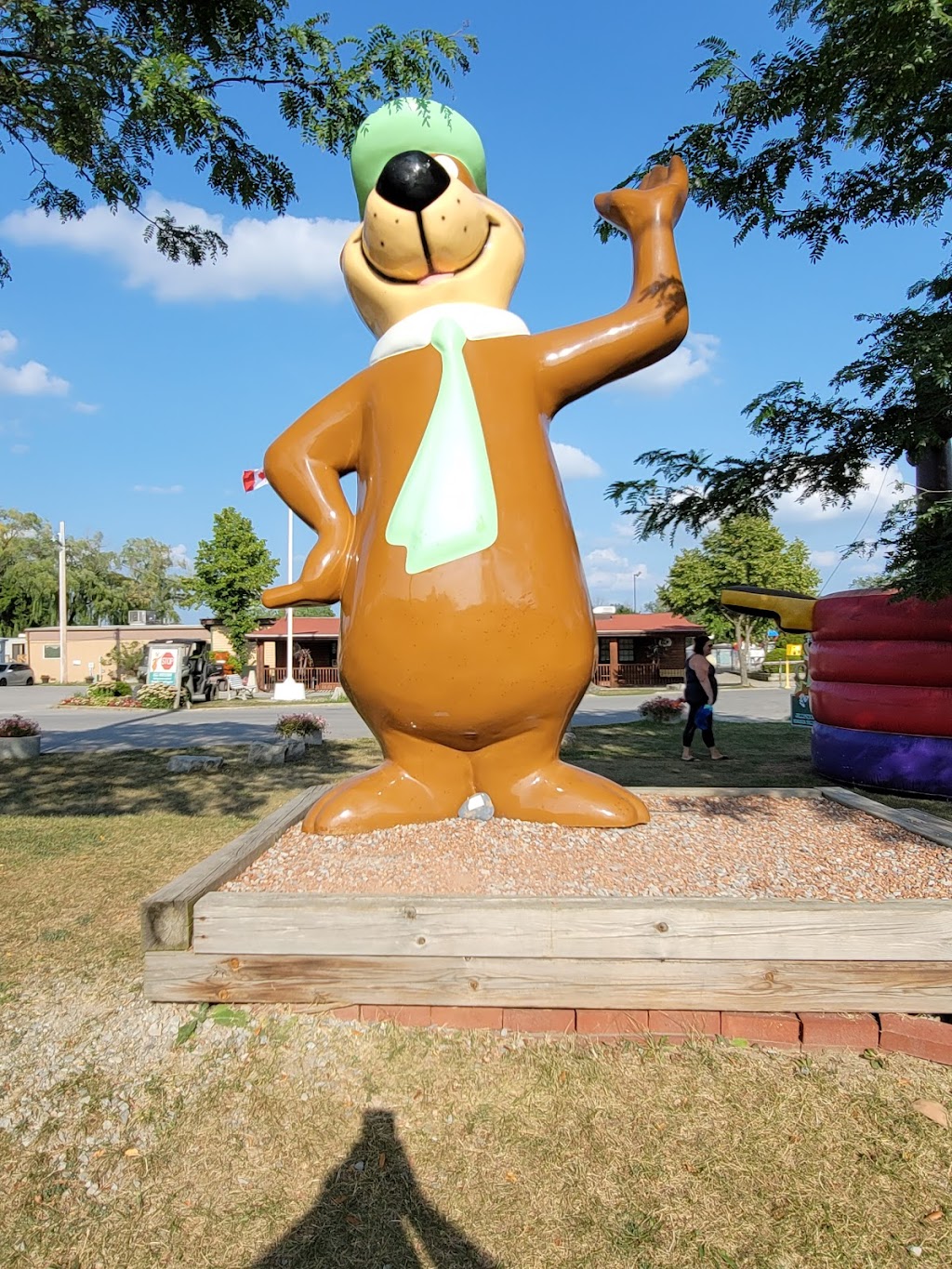 Yogi Bears Jellystone Park Camp Resort Niagara Falls | 8676 Oakwood Dr, Niagara Falls, ON L2G 0J2, Canada | Phone: (905) 354-1432