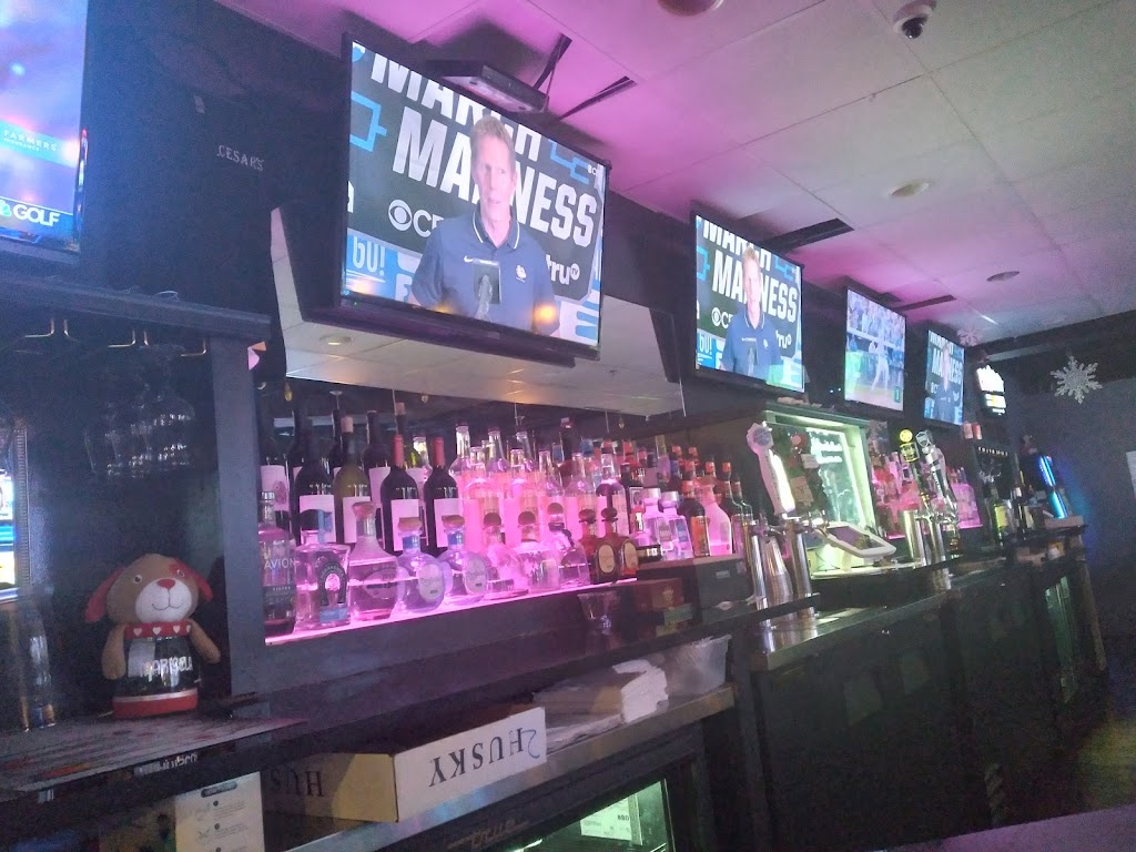 Cesars Sports Bar and Grill | 185 E Lake St, Bloomingdale, IL 60108, USA | Phone: (630) 582-2006