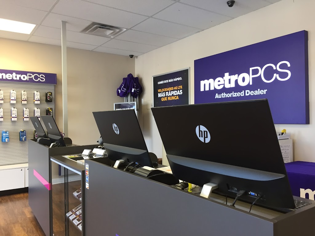 Metro by T-Mobile | 919 Fabens Rd Suite C, Fabens, TX 79838, USA | Phone: (915) 765-5005