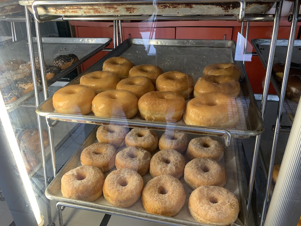 Dannys Donut House | 2365 W Tahoe Ave, Caruthers, CA 93609, USA | Phone: (559) 864-3842