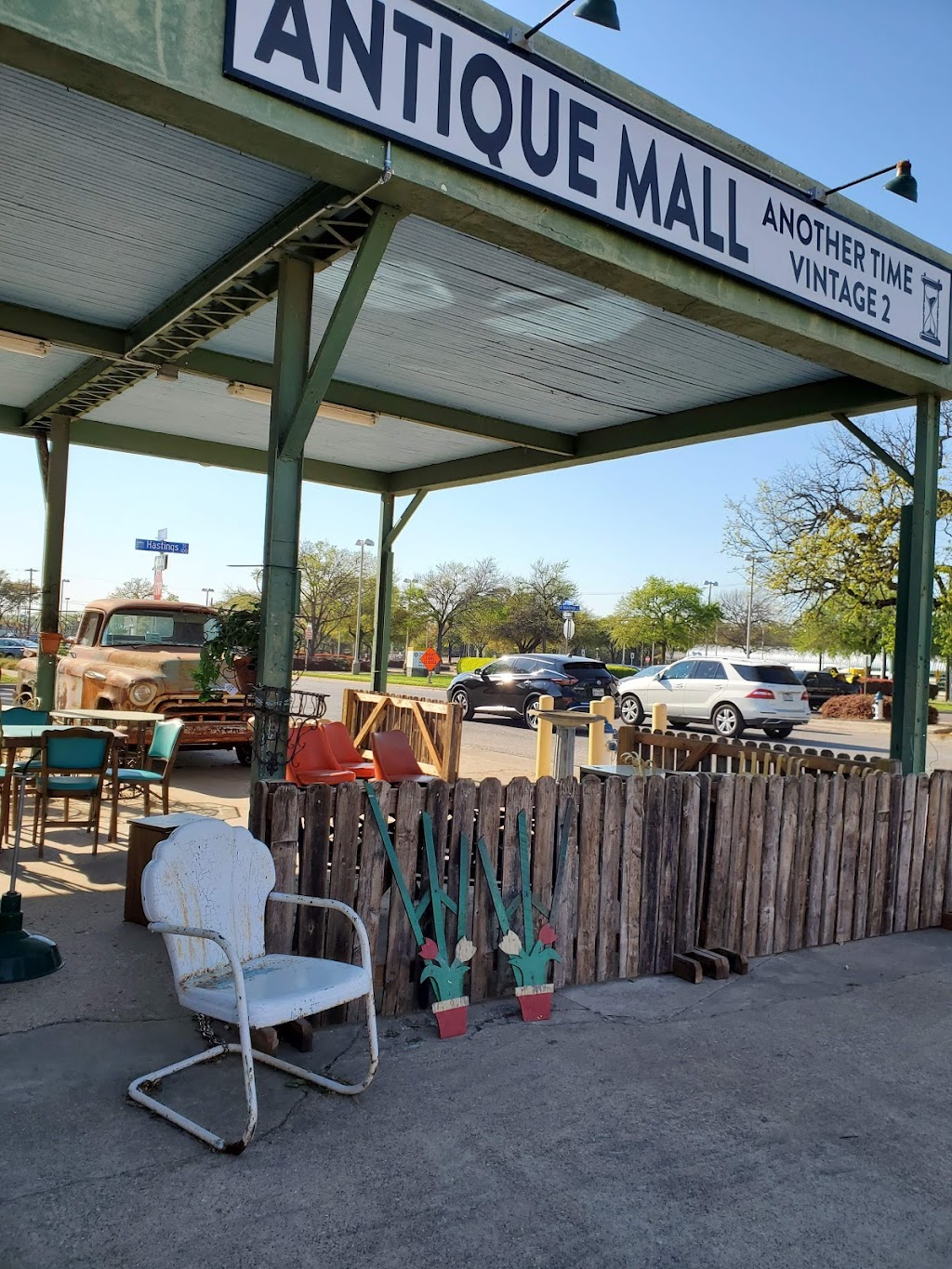 Another Time Vintage | 142 W Irving Blvd, Irving, TX 75060, USA | Phone: (714) 615-4936