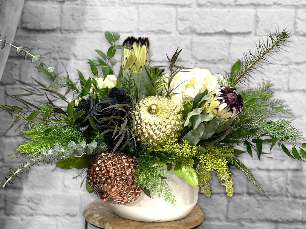 Acorn Floral | 2313 Viewmont Way W, Seattle, WA 98199, USA | Phone: (206) 852-5586