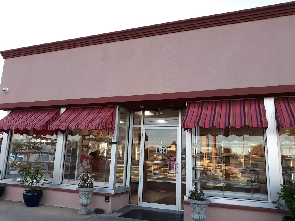 Simonas Bakery | 2201 NJ-35, Sea Girt, NJ 08750, USA | Phone: (732) 223-8373