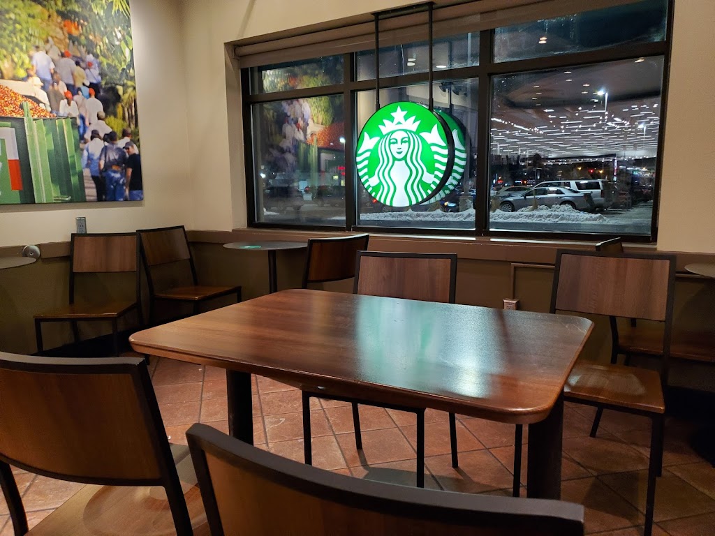 Starbucks | 17810 W Center Rd, Omaha, NE 68130, USA | Phone: (402) 697-7480