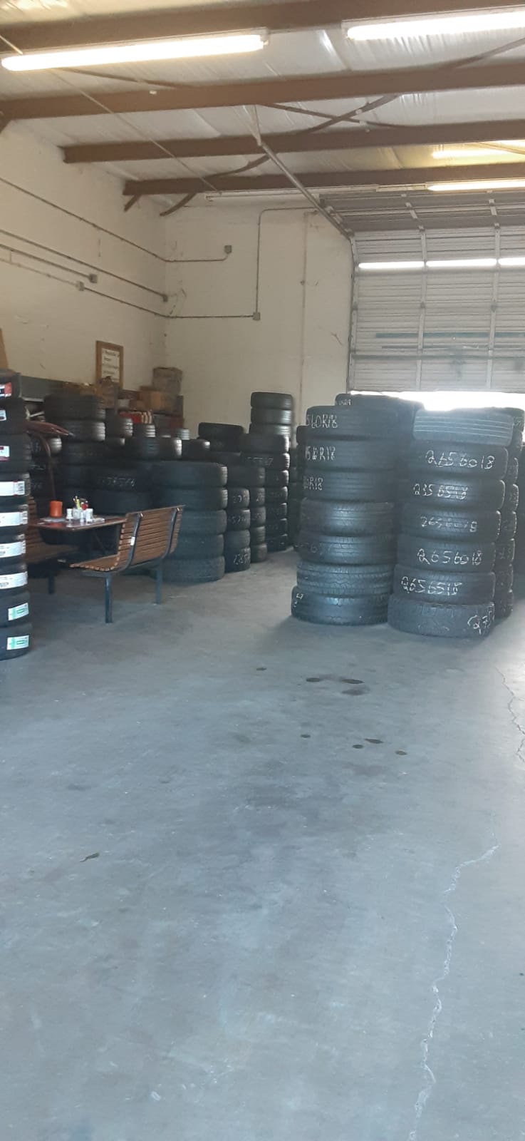 Two star tire shop | 402 S 3rd St, Mabank, TX 75147, USA | Phone: (571) 428-1347