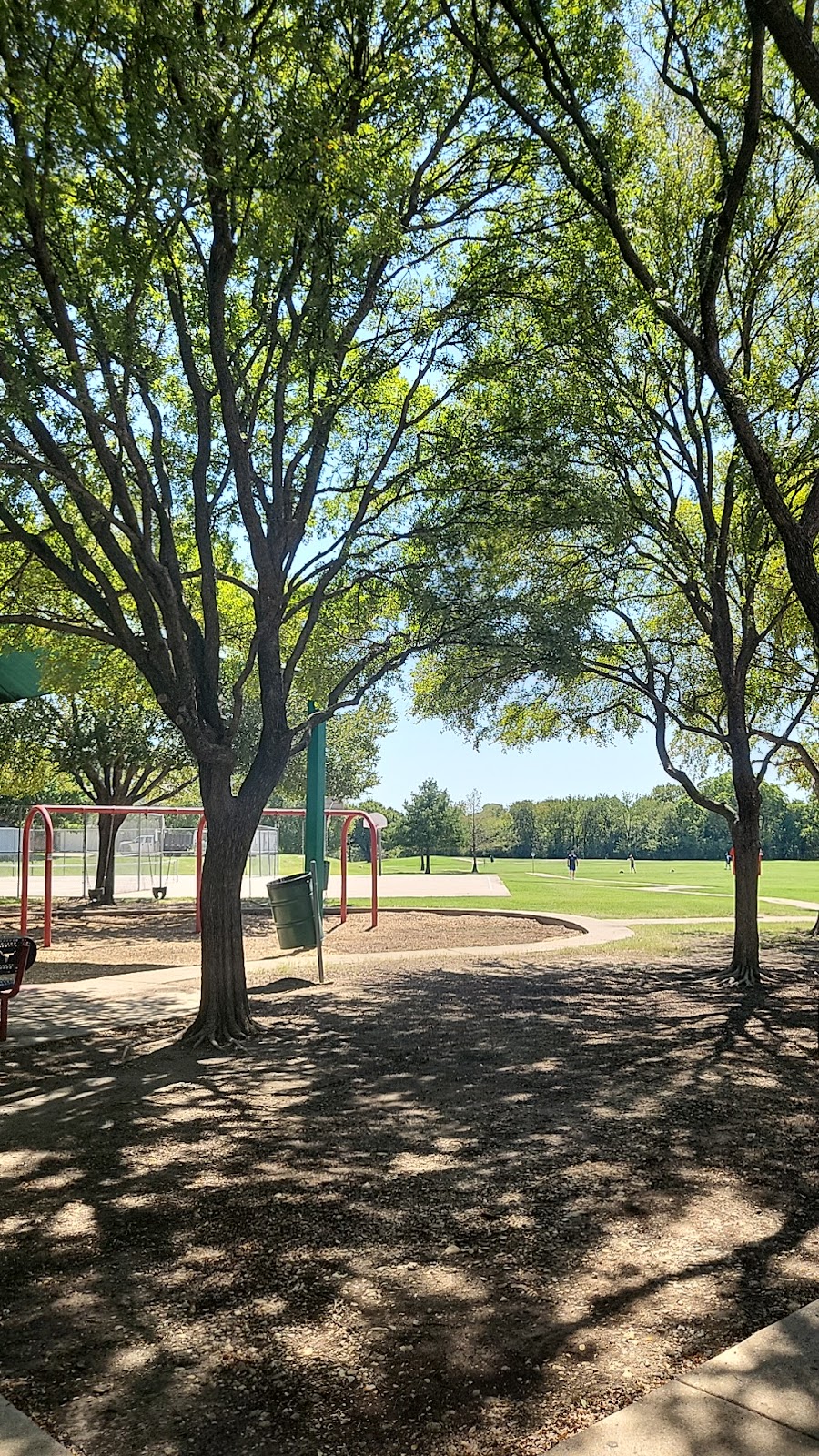 Arcadia Trail Park South | 4950 Basswood Blvd, Fort Worth, TX 76137, USA | Phone: (817) 392-5700