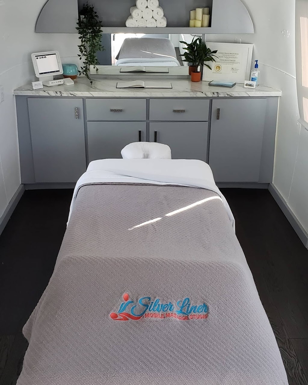 Silver Liner Mobile Massage Studio | 24656 Fuerte Rd, Temecula, CA 92590, USA | Phone: (949) 606-4081