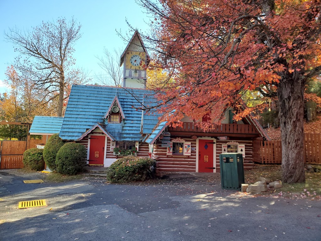 Santas Workshop, North Pole, NY | 324 Whiteface Memorial Hwy, Wilmington, NY 12997, USA | Phone: (518) 946-2211