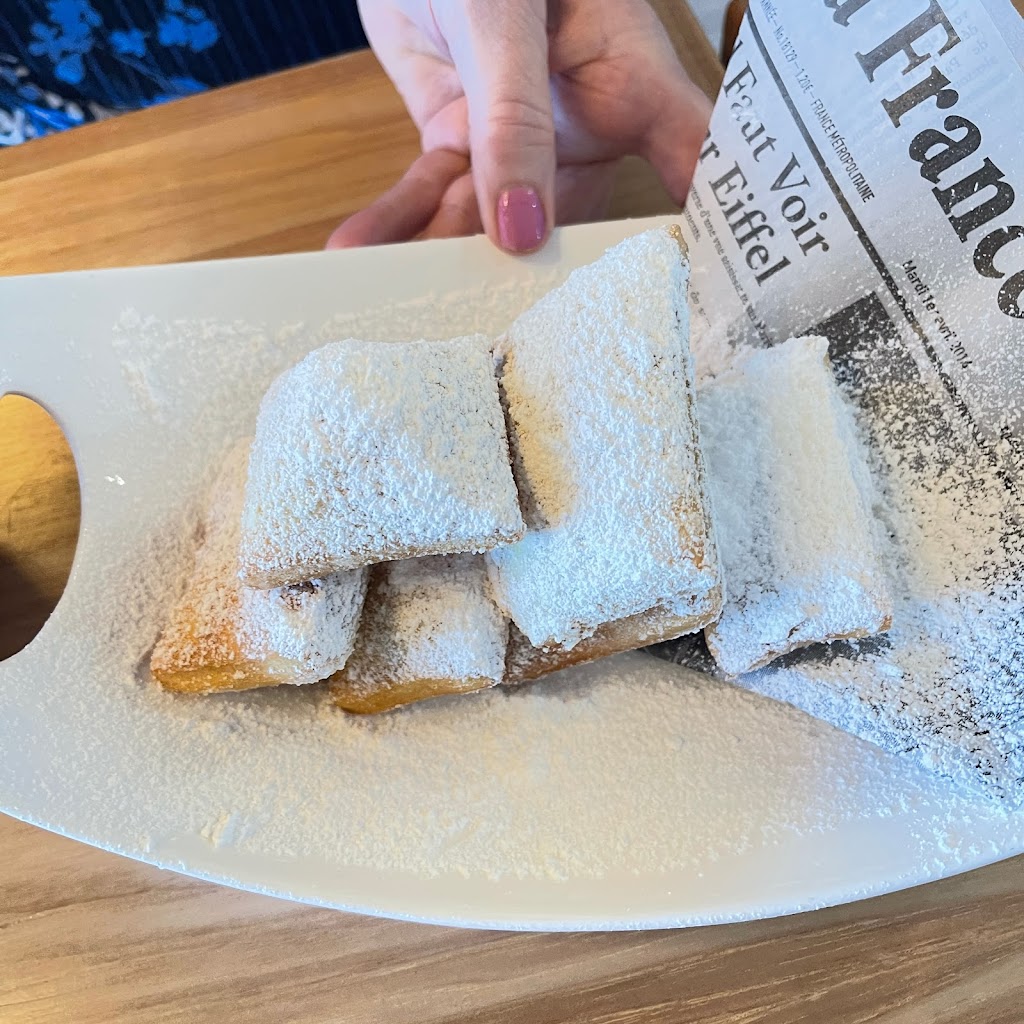 Le Petit Paris: Creperie and Beignets | 2555 E League City Pkwy Suite 120, League City, TX 77573, USA | Phone: (281) 339-7166