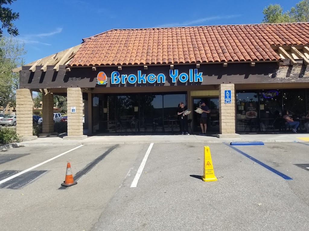 Broken Yolk Cafe | 2488 Foothill Blvd, La Verne, CA 91750, USA | Phone: (909) 593-9655