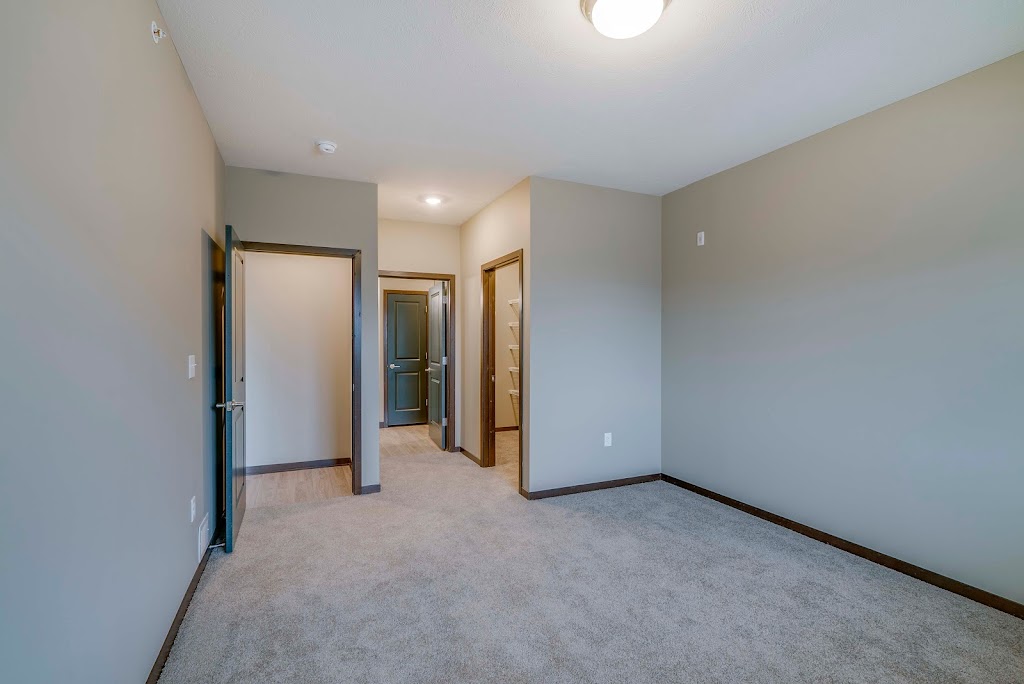 WH Flats | 3055 Crescent Dr, Lincoln, NE 68516, USA | Phone: (402) 858-8945