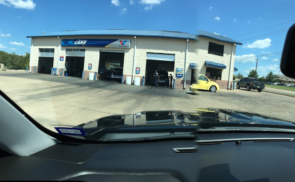 Valvoline Express Care | 400 Silken Crossing Rd, Midlothian, TX 76065 | Phone: (972) 775-8275