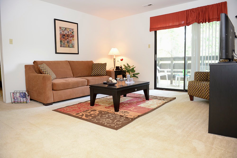 Suson Pines Apartments | 5265 Suson Hills Dr, St. Louis, MO 63128, USA | Phone: (314) 272-4810