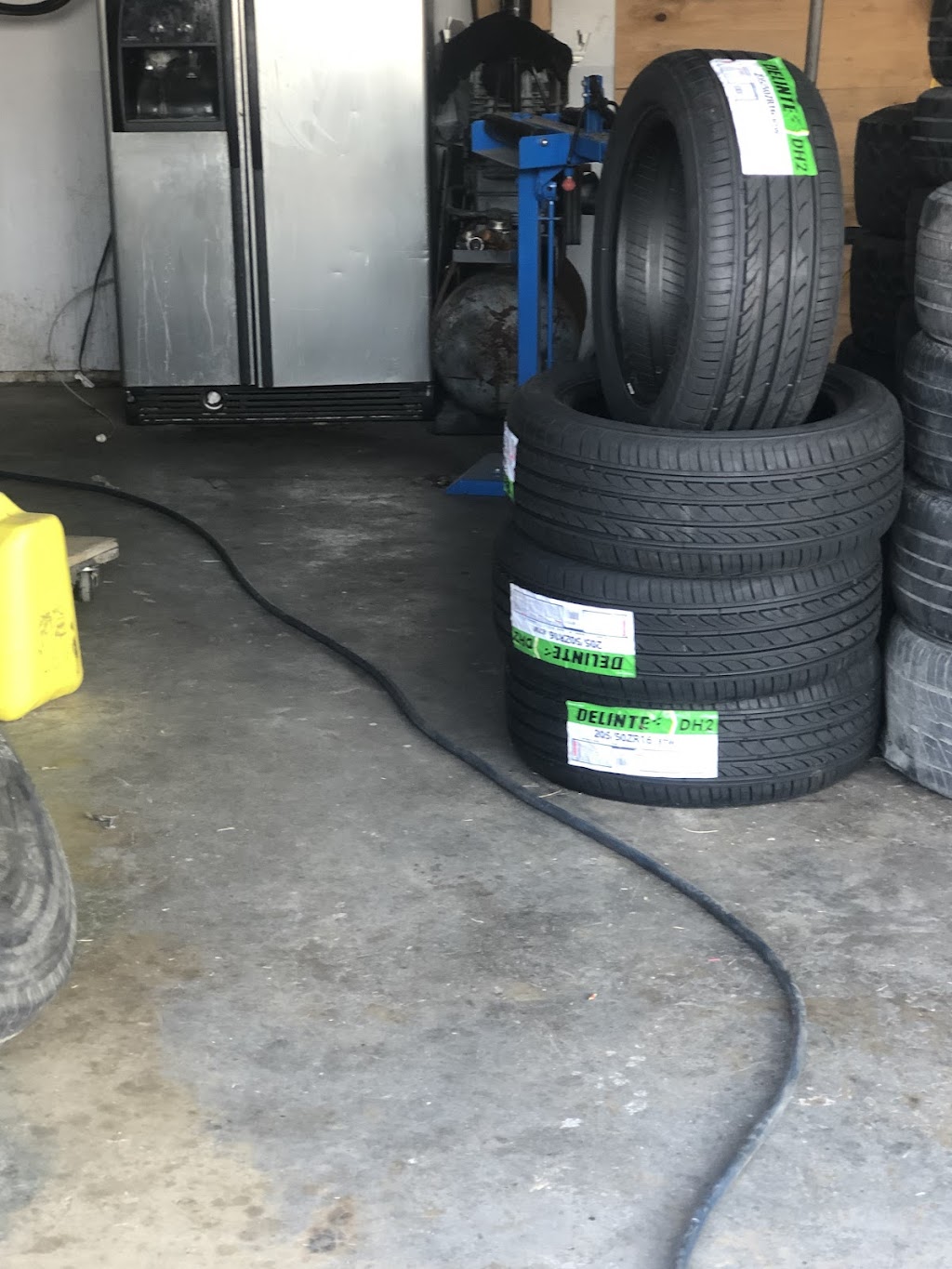 Renato tire 24x7 | 16211 Cactus St, Hesperia, CA 92345, USA | Phone: (424) 200-9827