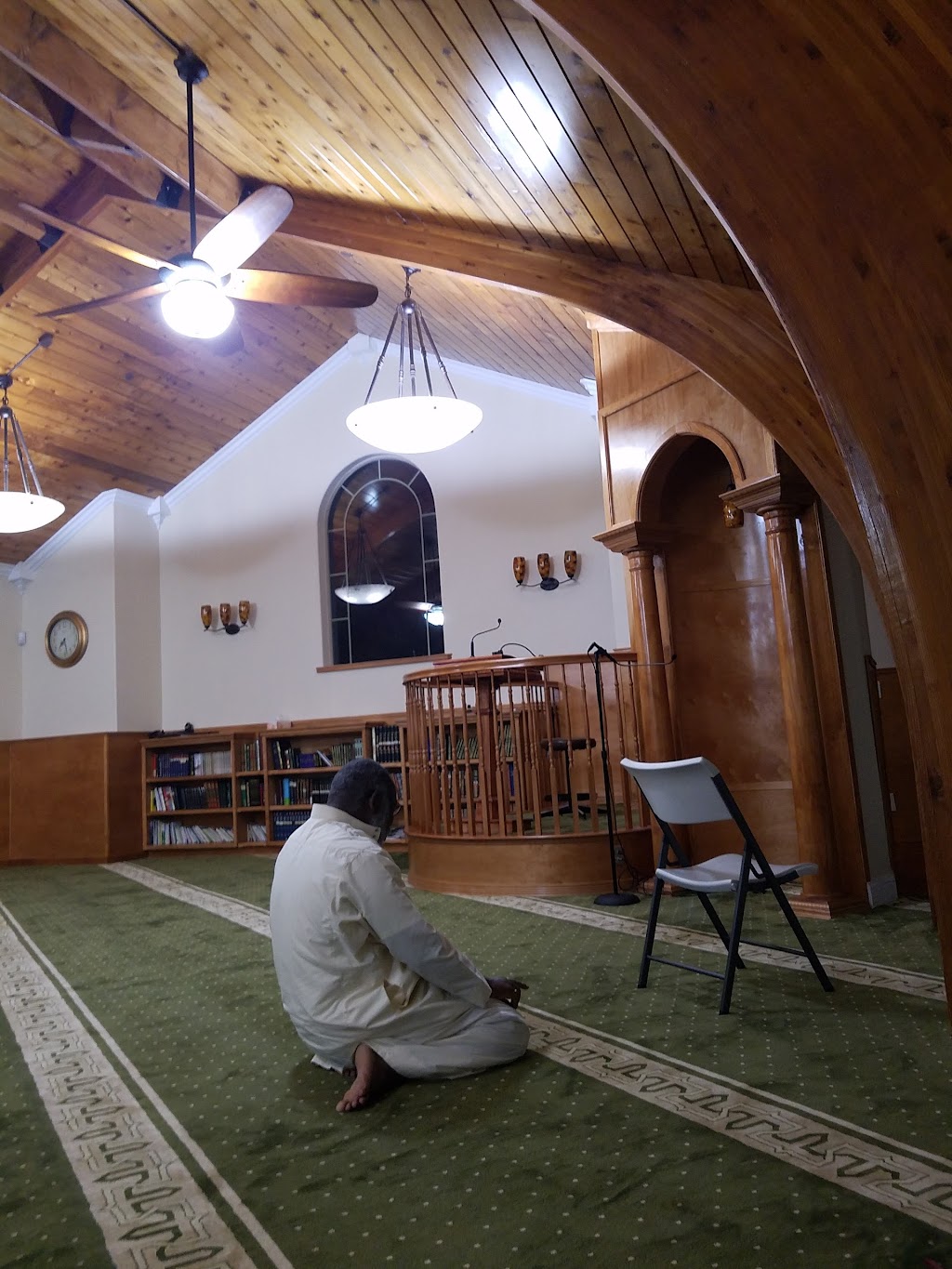 Masjid Al Emaan | 2842 Country Club Blvd, Stockton, CA 95204, USA | Phone: (209) 922-9888