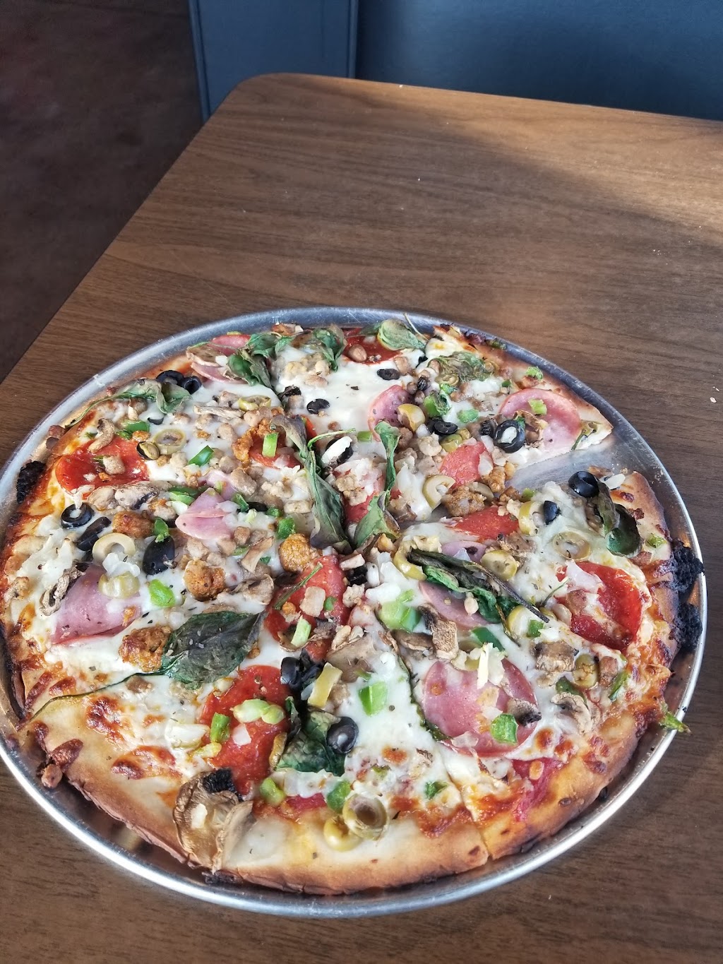 Mamas Pizza | 100 S Oakridge Dr #100, Hudson Oaks, TX 76087, USA | Phone: (817) 594-6200