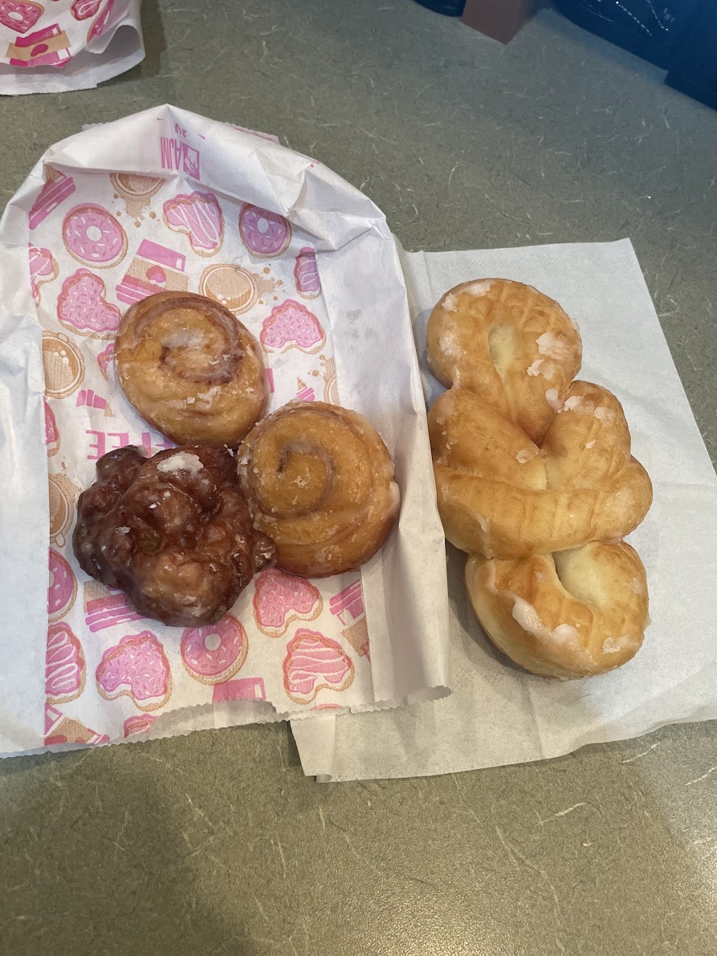 Cooper Donuts | 5975 S Cooper St, Arlington, TX 76017, USA | Phone: (817) 538-5505