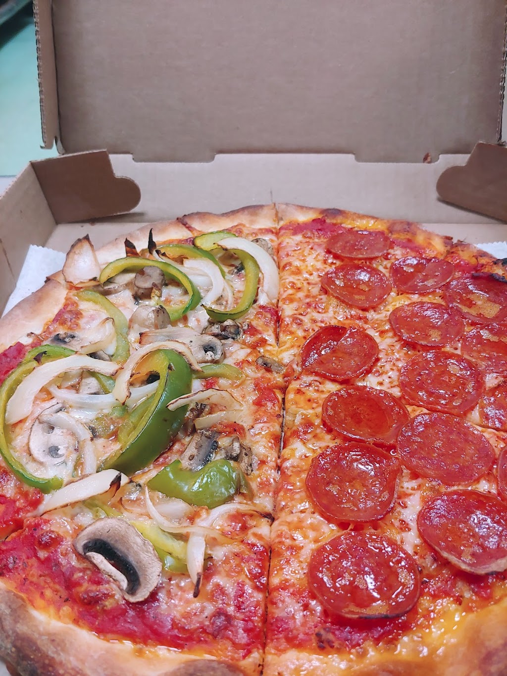 Original Italian Pizza | 5 W Pennsylvania Ave, Stewartstown, PA 17363, USA | Phone: (717) 993-5555