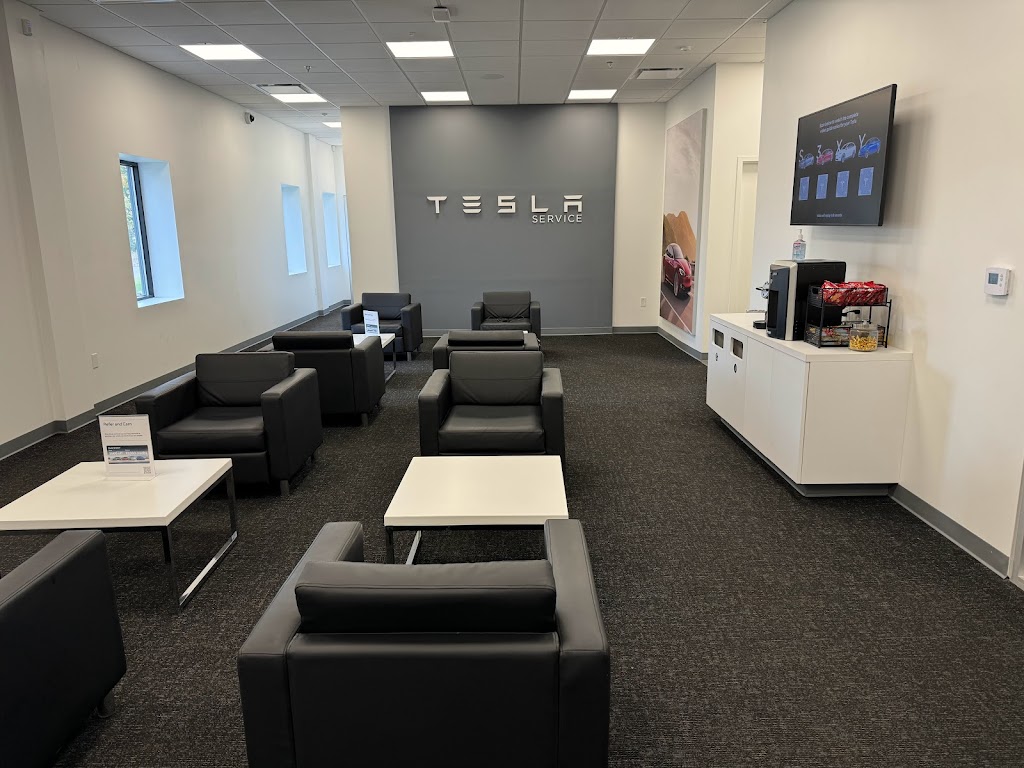 Tesla Service Center | 3530 Jackson Rd, Ann Arbor, MI 48103, USA | Phone: (734) 887-7853