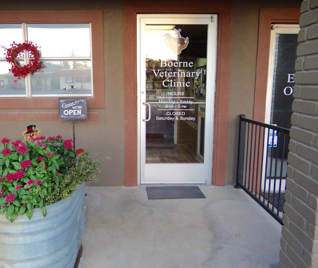 Boerne Veterinary Clinic | 921 N Main St, Boerne, TX 78006 | Phone: (830) 249-2141