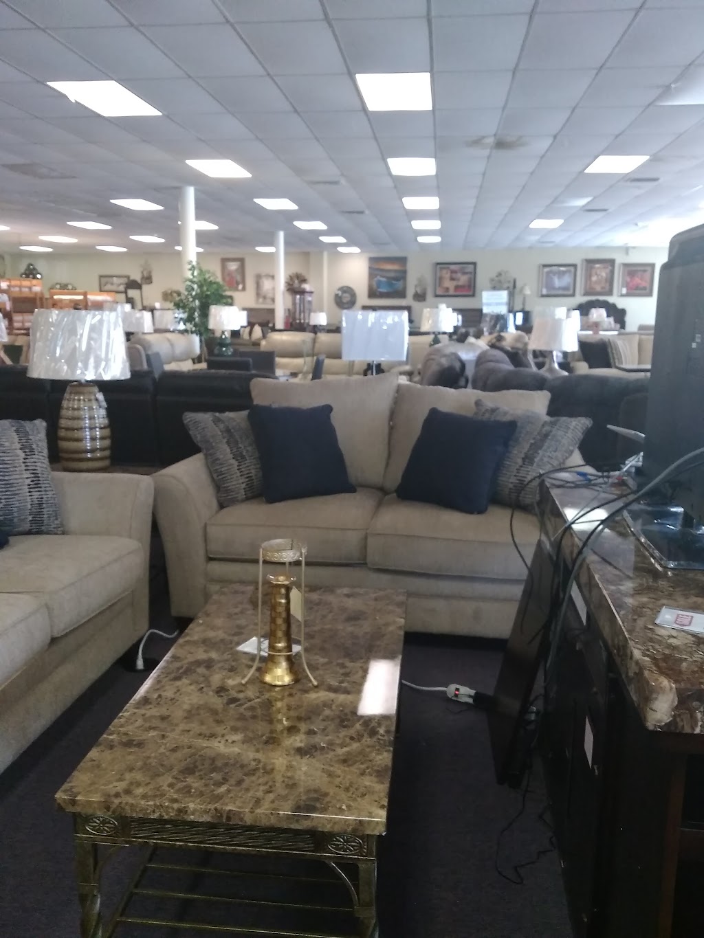 Stanleys Home Furnishings Inc. | 755 Church St, Norfolk, VA 23510 | Phone: (757) 640-1651