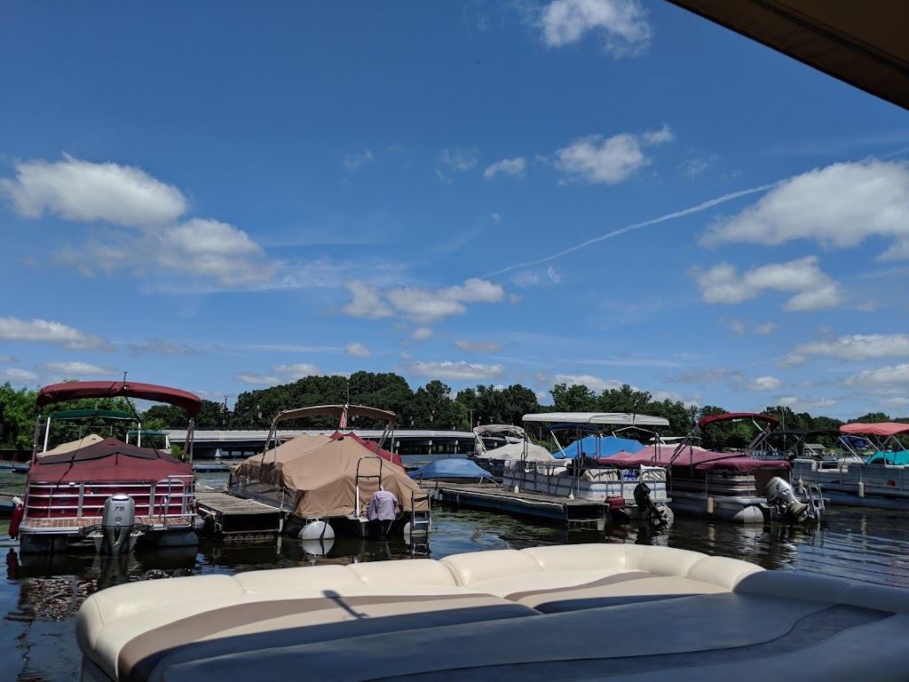 Sandy Beach Marina | 3719 S Main St, Akron, OH 44319, USA | Phone: (330) 644-3638