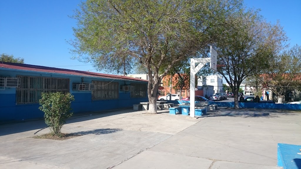 Escuela Primaria Amalia González Caballero | Lic. Pedro Morales 29, Infonavit Fundadores, 88275 Nuevo Laredo, Tamps., Mexico | Phone: 867 717 0884