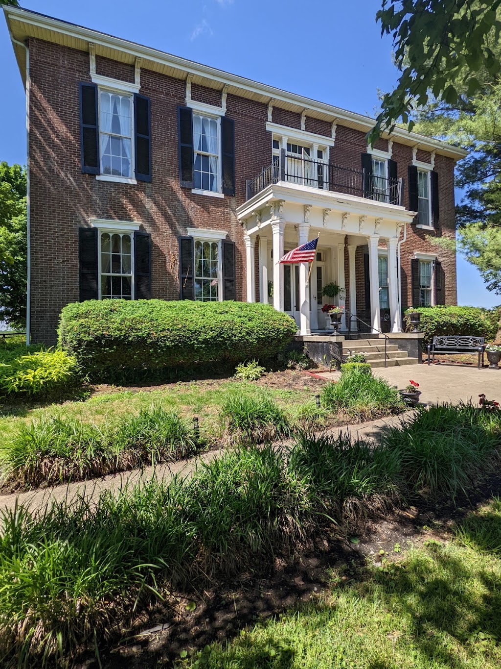 Maple Hill Manor | 2941 Perryville Rd, Springfield, KY 40069, USA | Phone: (859) 336-3075