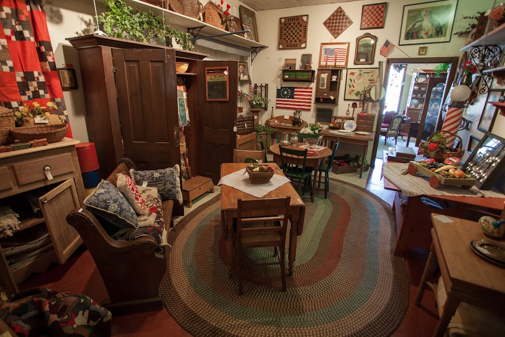 Virginia Jarvis Antiques | 701 Main St, Winfield, KS 67156 | Phone: (620) 221-1732