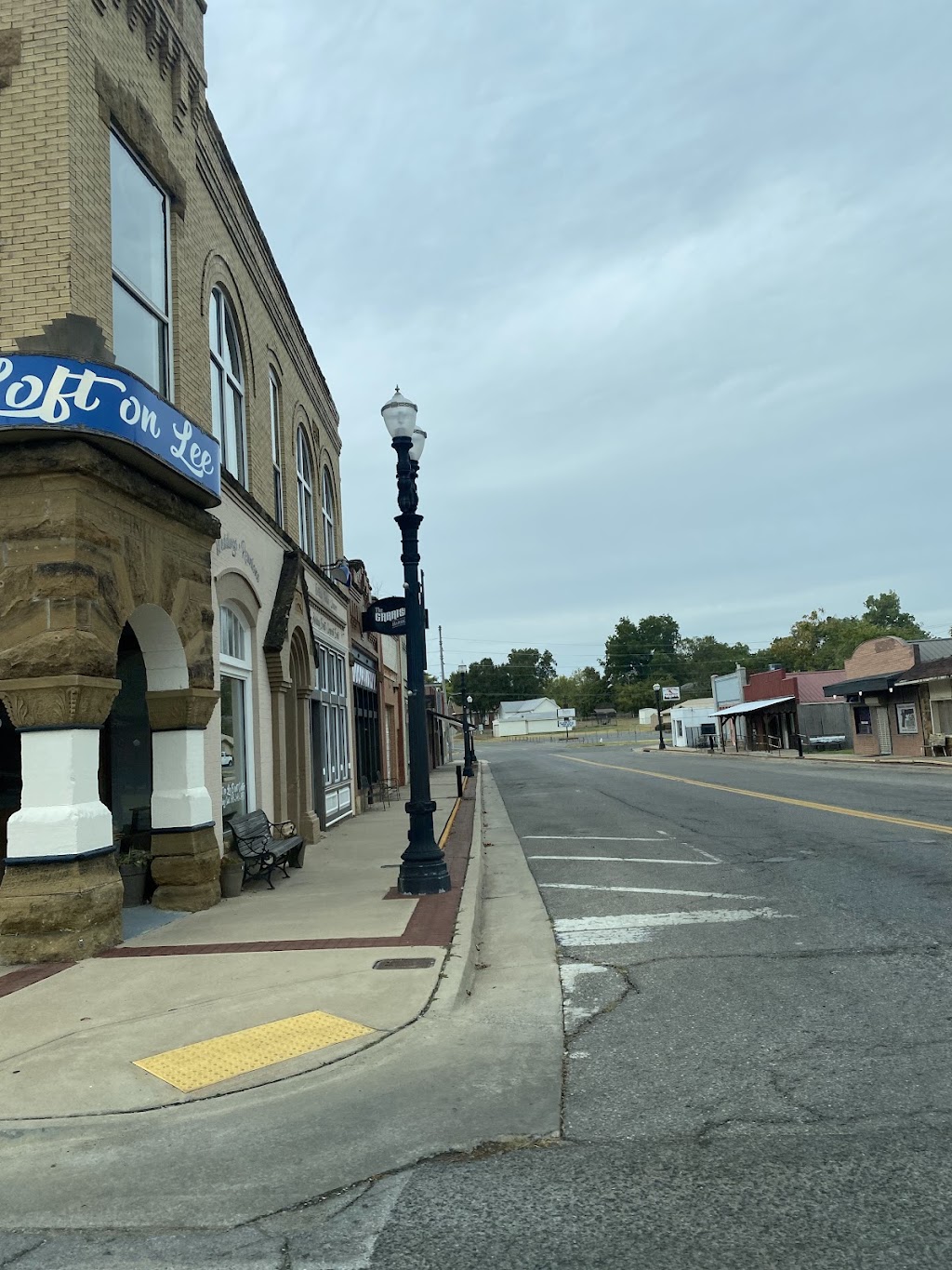 The Garrison Barber Co. | 111 N Lee St, Fort Gibson, OK 74434, USA | Phone: (918) 616-3395