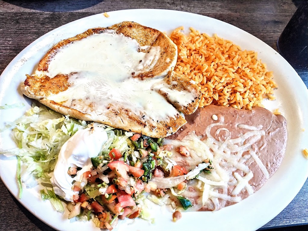 La cazuela mexican cuisine | 8156 Gadsden Hwy, Trussville, AL 35173, USA | Phone: (205) 537-1085