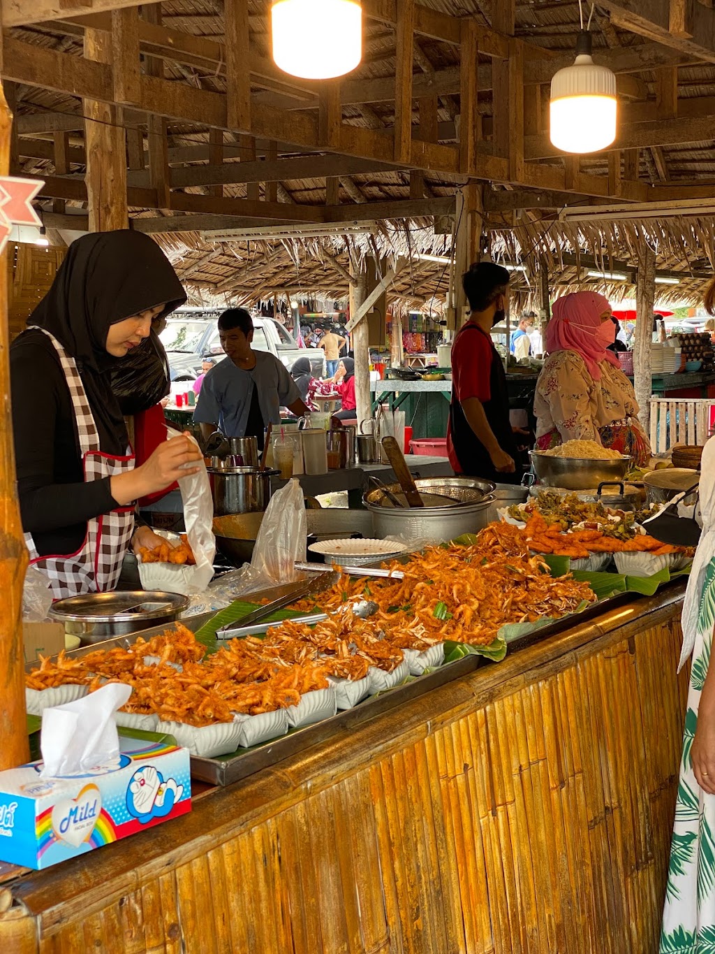 Khlong Hae Floating Market | หมู่ที่ 3 ตำบล คลองแห อำเภอหาดใหญ่ สงขลา 90110, Thailand | Phone: 074 305 333