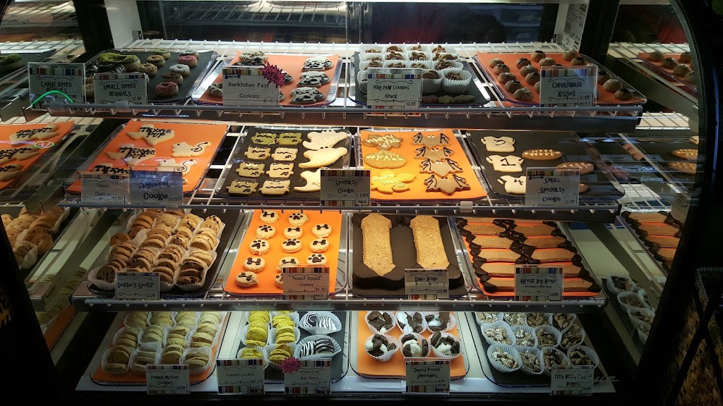 Three Dog Bakery ~ Flower Mound | 5810 Long Prairie Rd #600, Flower Mound, TX 75028, USA | Phone: (214) 285-3161