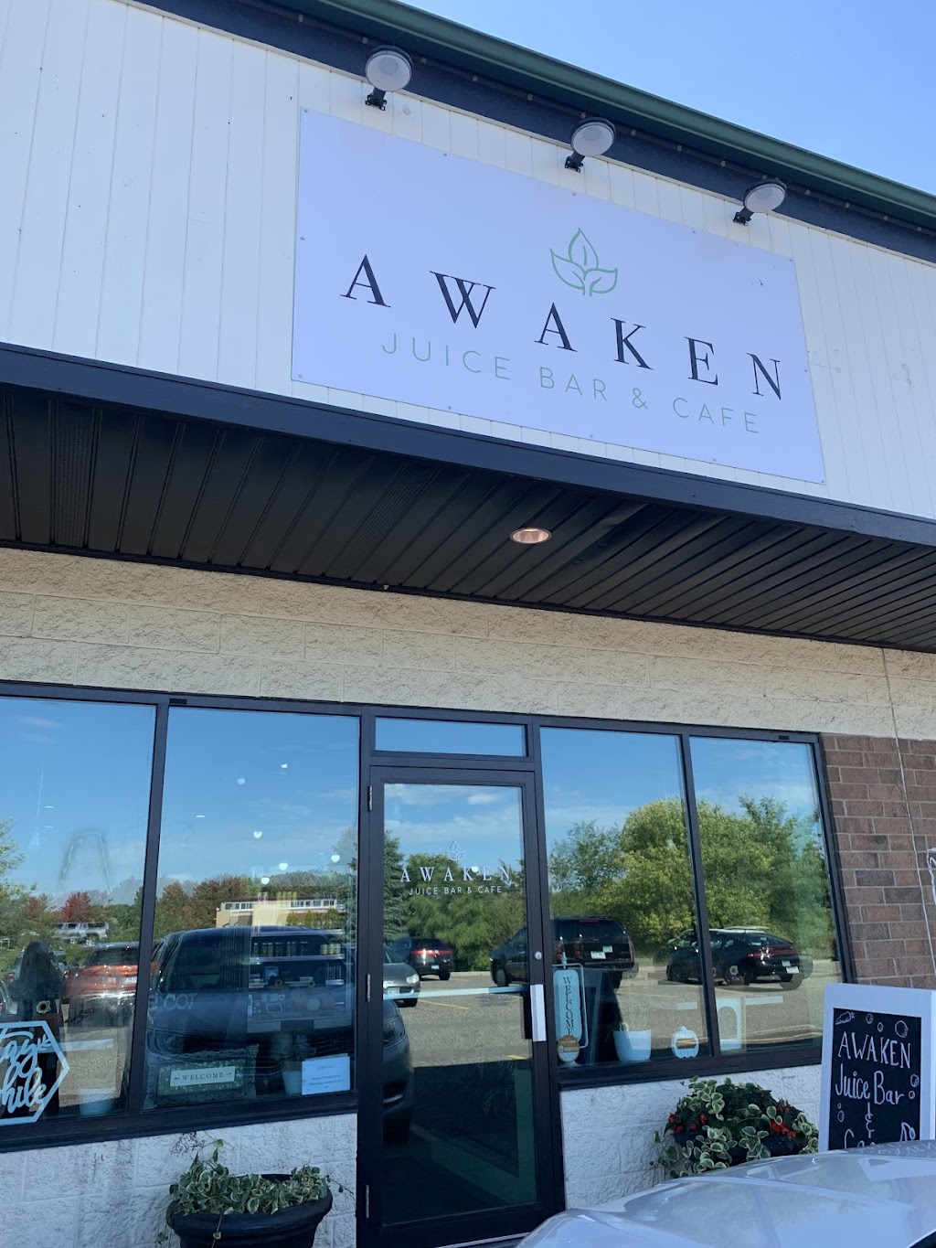 Awaken Juice Bar & Cafe | 13479 Business Ctr Dr NW, Elk River, MN 55330, USA | Phone: (763) 515-3126