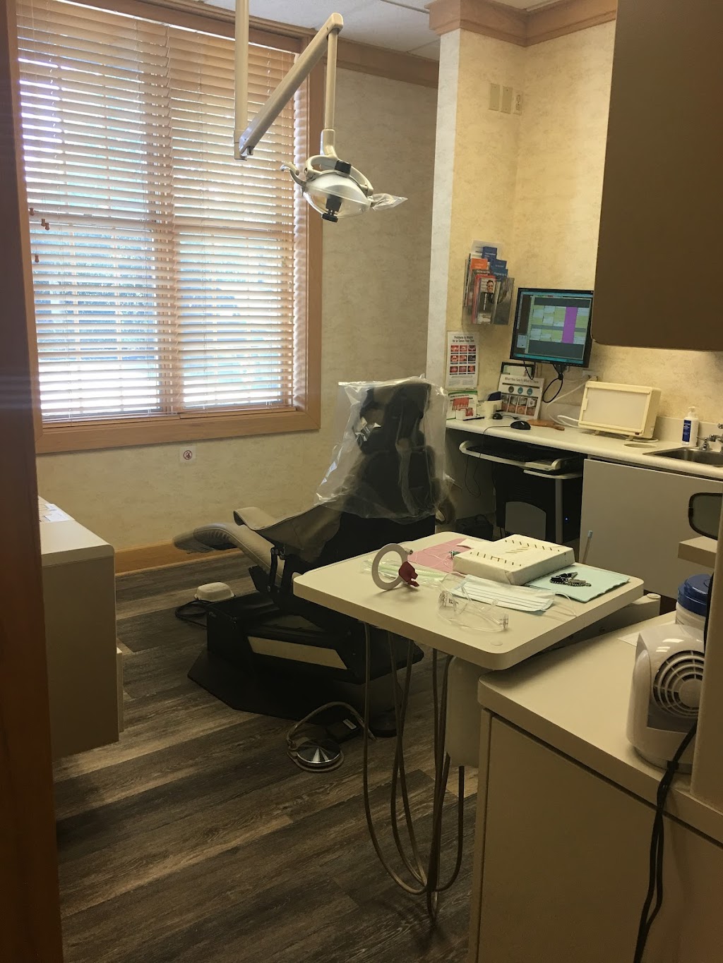 Brian Jackson Dental | 2775 Bishop Rd suite c, Willoughby Hills, OH 44092 | Phone: (440) 944-7775