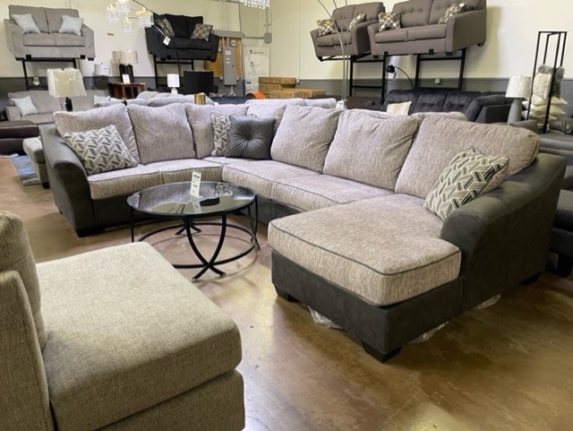 Famous Furniture Outlet | 1731 Beam Ave Suite F, Maplewood, MN 55109 | Phone: (651) 350-7178