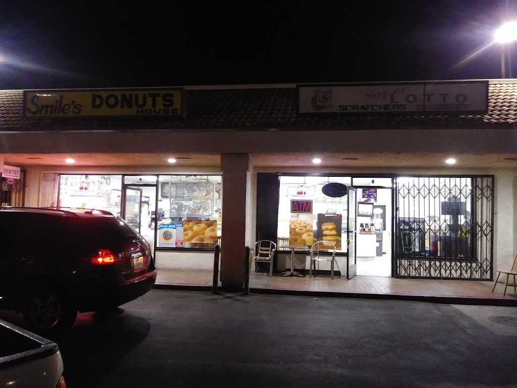 Smile Donut House | 445 E Anaheim St, Wilmington, CA 90744, USA | Phone: (310) 830-0538