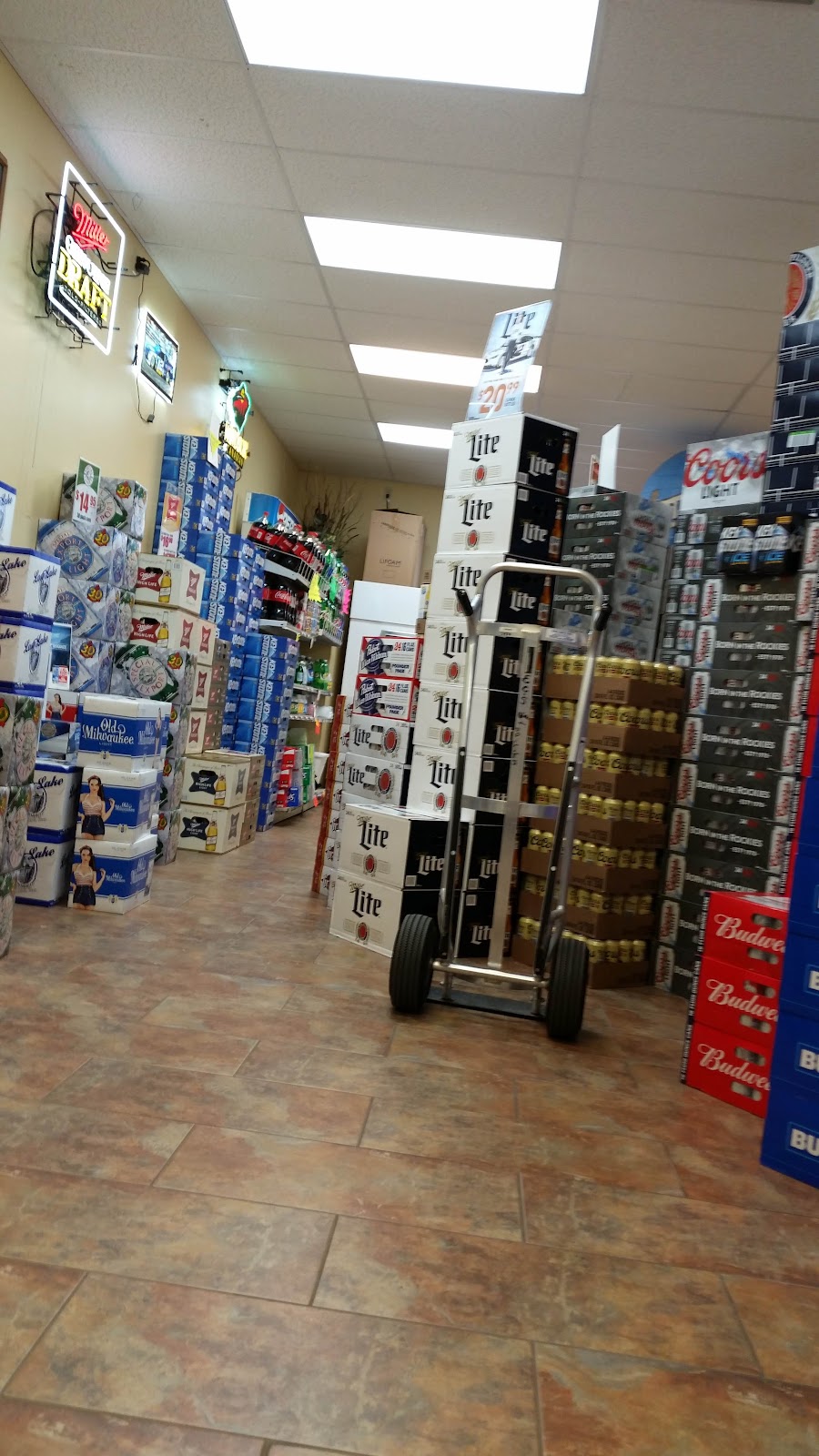 ECs Wine & Spirits | 4851 MN-95, Cambridge, MN 55008, USA | Phone: (763) 689-9547