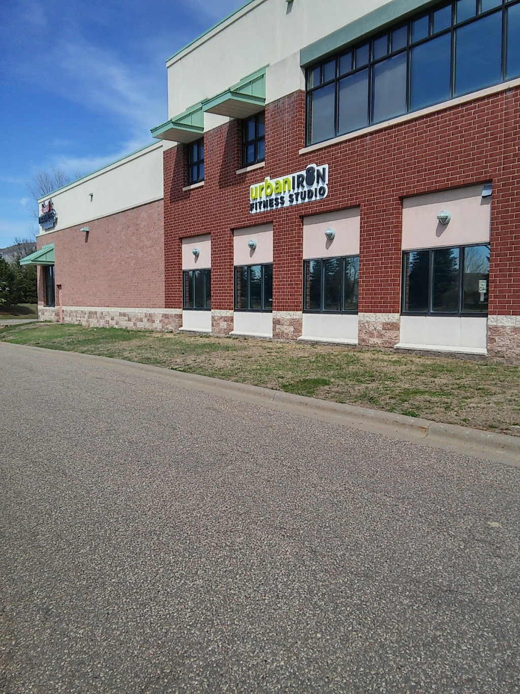 UrbanIRON Fitness | 8160 Coller Way e, Woodbury, MN 55125, USA | Phone: (651) 330-9319