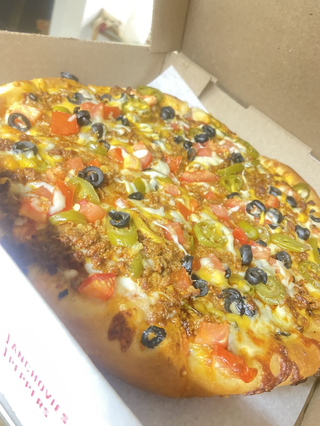 Thompson Masterpiece Pizza | 6725 Madison Rd, Thompson, OH 44086, USA | Phone: (440) 298-1313